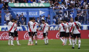 Lee más sobre el artículo River empató con Vélez y aún no pudo asegurar su lugar en la Copa Libertadores 2026