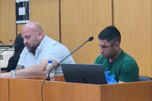 Lee más sobre el artículo Video. Formularon cargos a Axel Araneda por siniestro vial en el que murió una familia de Catriel