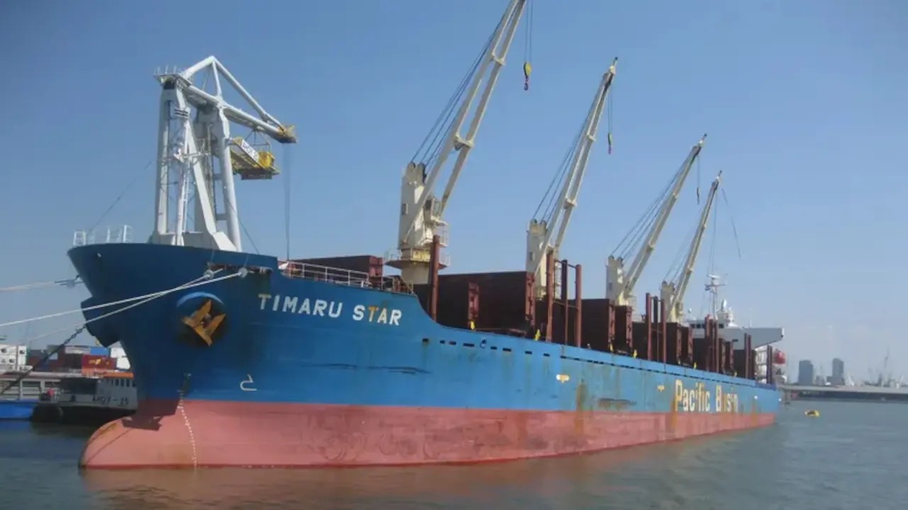 Lee más sobre el artículo GNL: llegaron 10.000 toneladas de caños al puerto de San Antonio Este