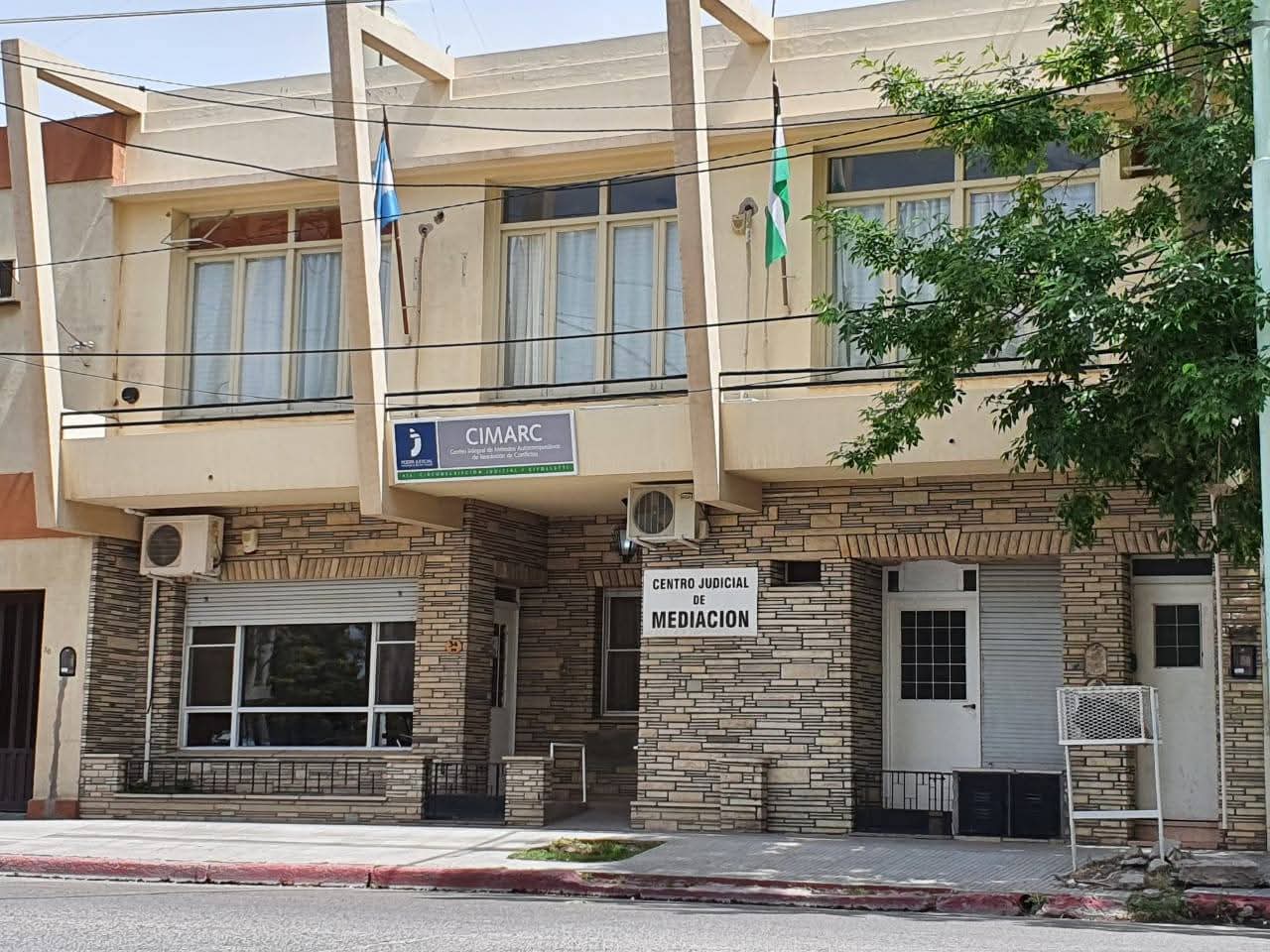 En este momento estás viendo 40 años después: Se presentó para acordar la cuota alimentaria de su hija