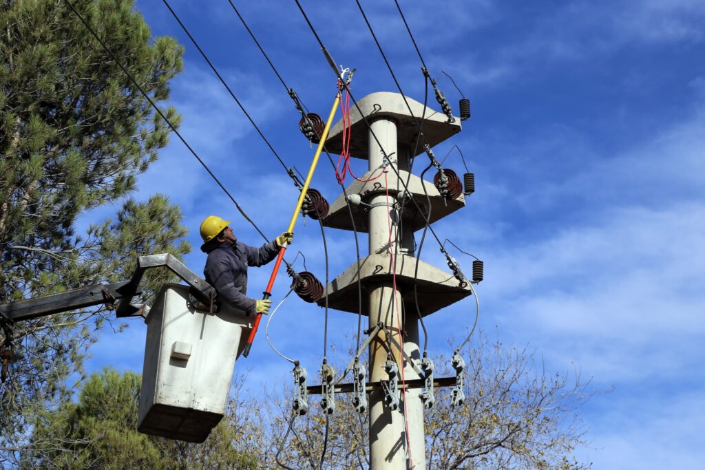 EdERSA anunció cortes programados de energía en Cipolletti y Balsa Las Perlas para este viernes