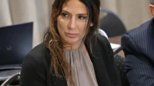 Lee más sobre el artículo Se filtraron los chats entre los jueces del juicio anulado por la muerte de Diego Maradona