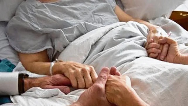 Lee más sobre el artículo Uruguay aprueba la eutanasia y el debate se intensifica en Argentina