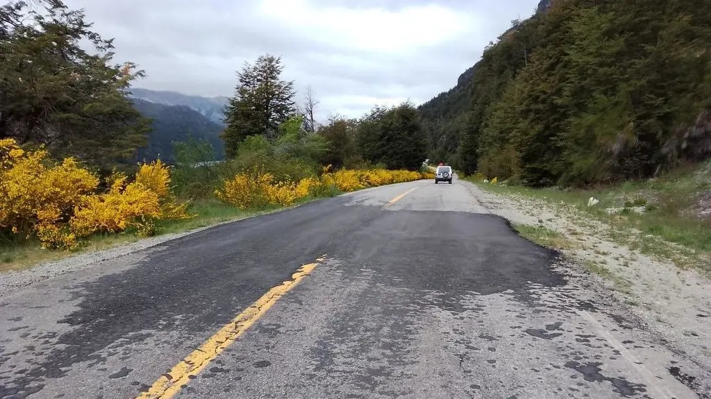 Lee más sobre el artículo Sentencia firme: Vialidad Nacional debe realizar obras urgentes en Ruta 40