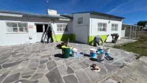 Lee más sobre el artículo Comenzaron los trabajos de mantenimiento en las escuelas de la provincia