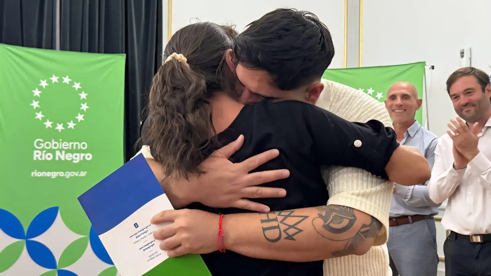 En este momento estás viendo Cifra récord: IPPV entregó en dos años más 2300 escrituras de viviendas