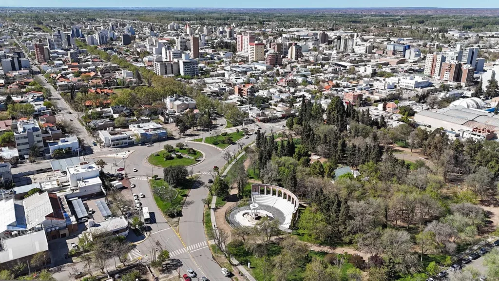 Cipolletti celebra sus 123 años con actos, inauguraciones y el tradicional desfile