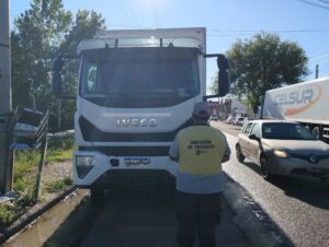 Lee más sobre el artículo Cipolletti: nueva restricción para camiones en Tres Arroyos y Mariano Moreno