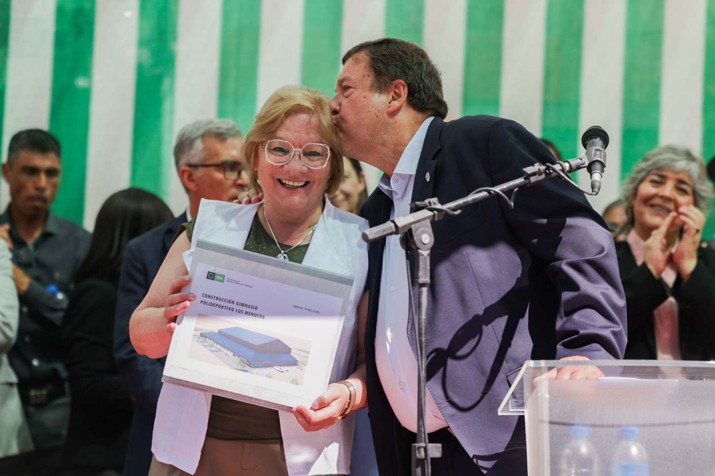 En este momento estás viendo Weretilneck anunció que el 20 de marzo se licita el nuevo polideportivo de Los Menucos