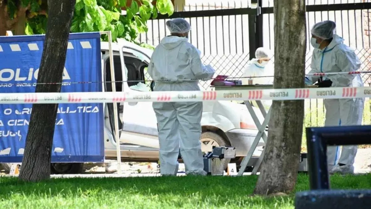 Lee más sobre el artículo Neuquén: identificaron a la mujer hallada muerta dentro de una camioneta estacionada