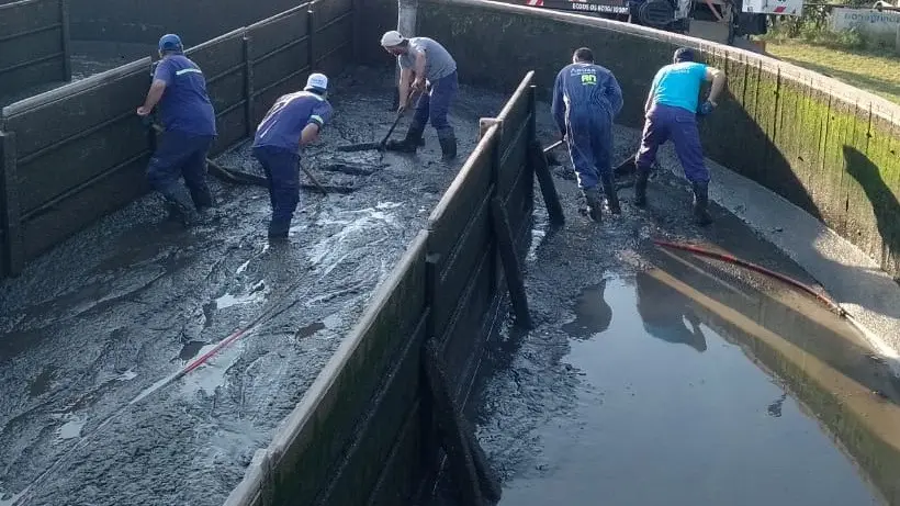 Lee más sobre el artículo Choele Choel: realizan tareas de mantenimiento en la planta potabilizadora