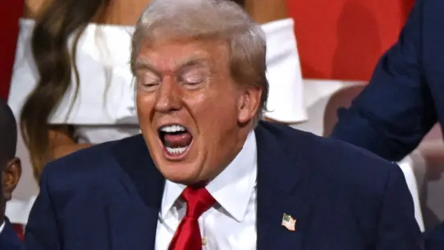 Lee más sobre el artículo Trump demandó a JPMorgan Chase por el cierre de sus cuentas tras el asalto al Capitolio