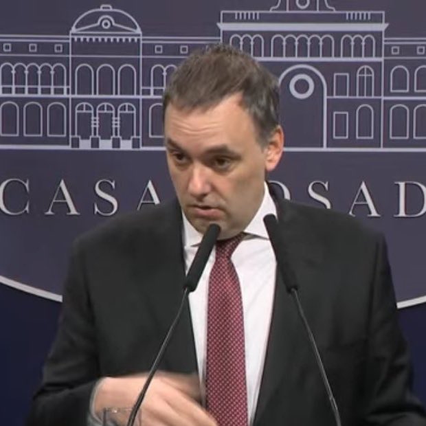 Lee más sobre el artículo Manuel Adorni asumirá como director de YPF en representación del Estado nacional