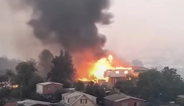 Lee más sobre el artículo Ascienden a 19 los muertos por los incendios forestales en Chile