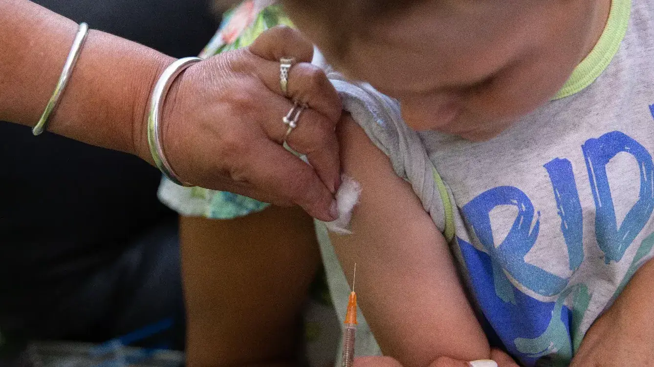 En este momento estás viendo Salud y Educación planifican la vacunación previo al inicio de clases