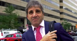 Lee más sobre el artículo “Nunca compré ropa en Argentina”: Caputo y la polémica por la apertura de importaciones