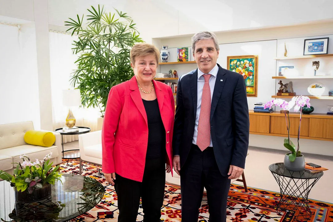 En este momento estás viendo El FMI inició su revisión del programa con Milei en medio de la polémica inflacionaria