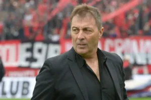 Lee más sobre el artículo Kuldeka vuelve a Newell’s y prepara su debut nada menos que ante Central