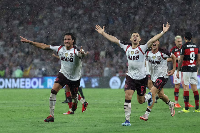 En este momento estás viendo Lanús le ganó a Flamengo en una final inolvidable y es el campeón de la Recopa Sudamericana