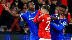 Lee más sobre el artículo La UEFA ya investiga el escándalo entre Vinícius y Prestianni