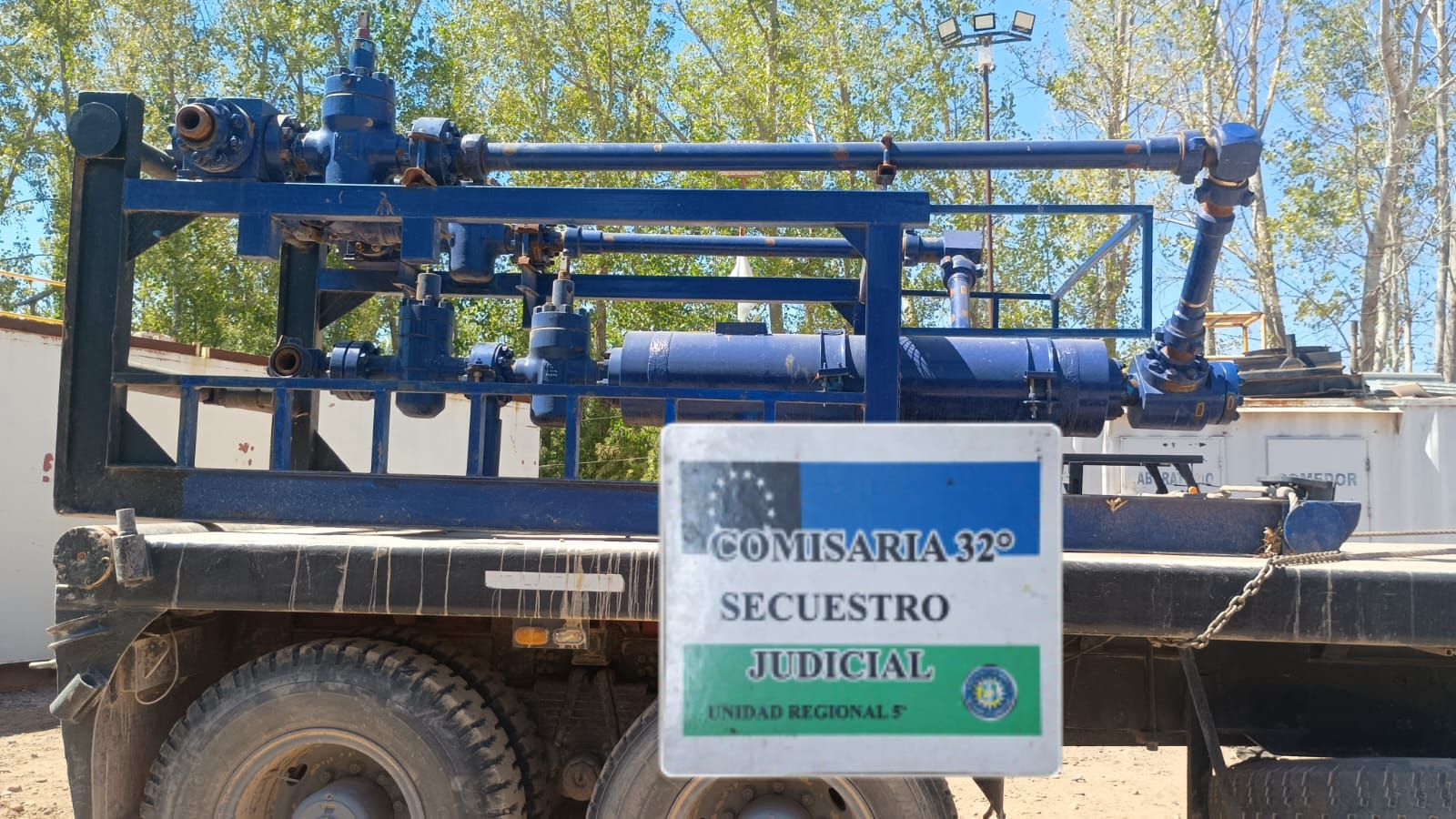 En este momento estás viendo Allanamiento en chacras de Cipolletti: un detenido por agredir a policías y tratar de impedir el secuestro de maquinaria