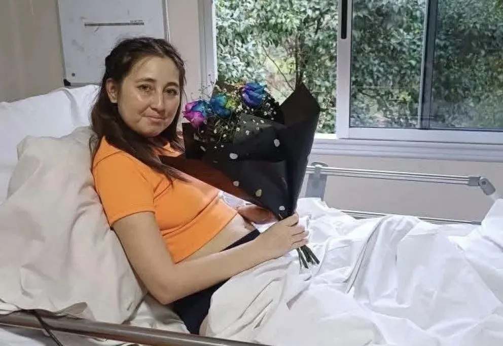 En este momento estás viendo Entró por una ligadura de trompas y casi muere: hoy Alison denuncia abandono de su prepaga