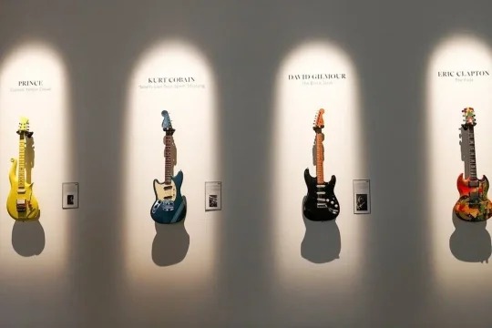 En este momento estás viendo Subastarán en EE.UU. guitarras y reliquias de Kurt Cobain, The Beatles y Eric Clapton
