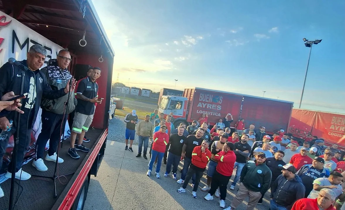 Lee más sobre el artículo Paro en la planta Mega de Coca-Cola: trabajadores reclaman mejoras laborales