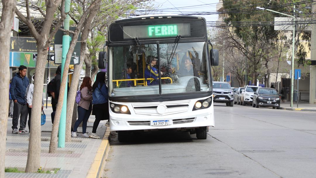 En este momento estás viendo Alto Valle: Río Negro y Ko-Ko suman refuerzo para el transporte interurbano