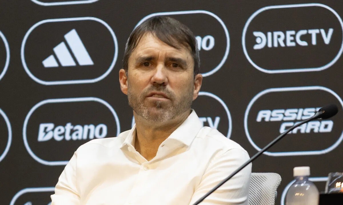 Lee más sobre el artículo River presentó a Eduardo Coudet: “No vengo a un cumpleaños”