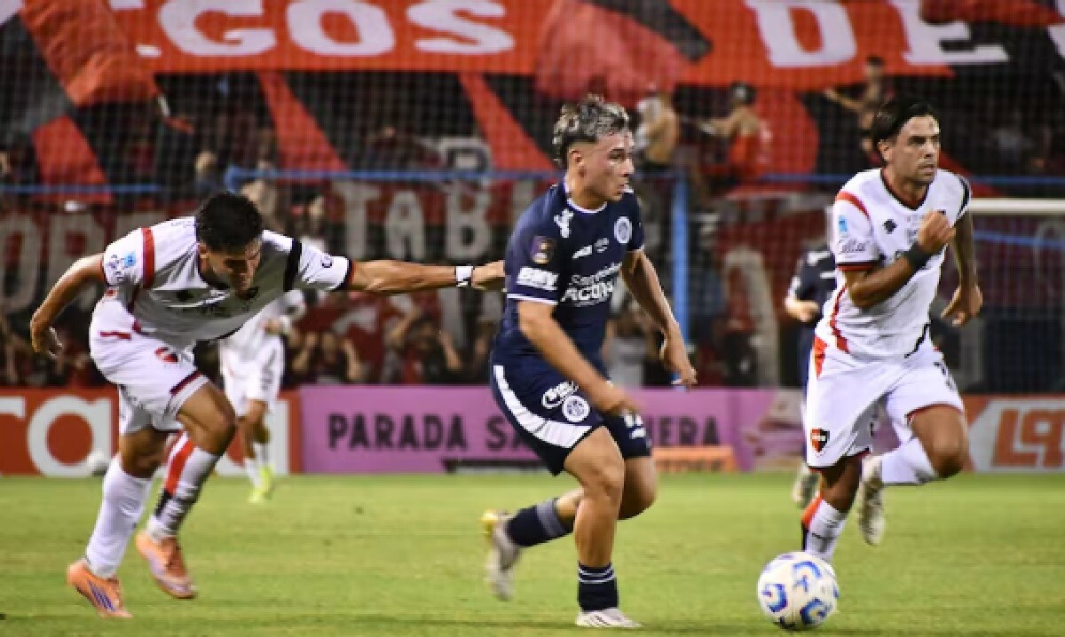 Lee más sobre el artículo Acassuso dio el golpe y eliminó a un Newell’s en crisis de la Copa Argentina
