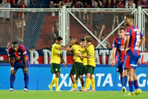 Lee más sobre el artículo Defensa le dio una paliza a San Lorenzo de visitante.