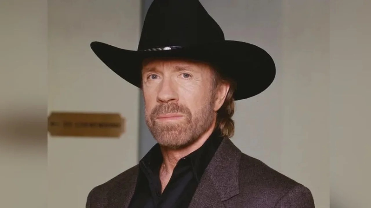Lee más sobre el artículo Murió Chuck Norris a los 86 años tras ser internado en Hawái