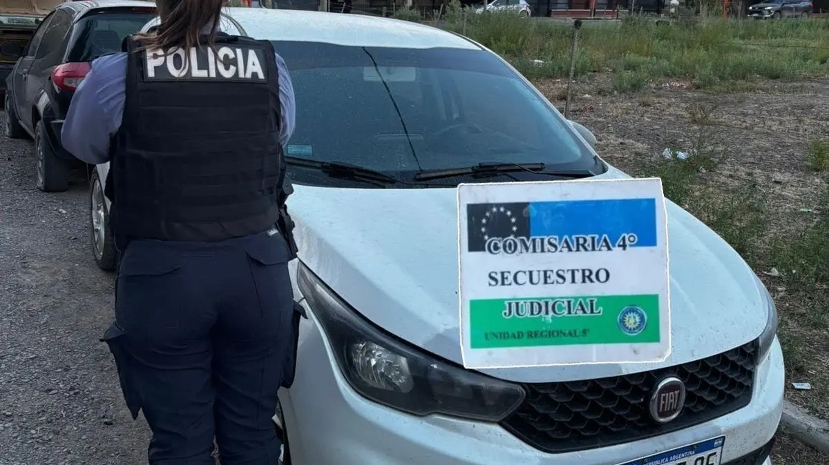 Lee más sobre el artículo En Cipolletti las cámaras del 911 detectaron un auto buscado en La Plata