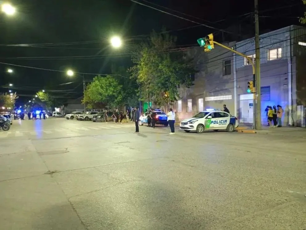 En este momento estás viendo Graves incidentes en La Visera: un hincha fue apuñalado en enfrentamientos internos