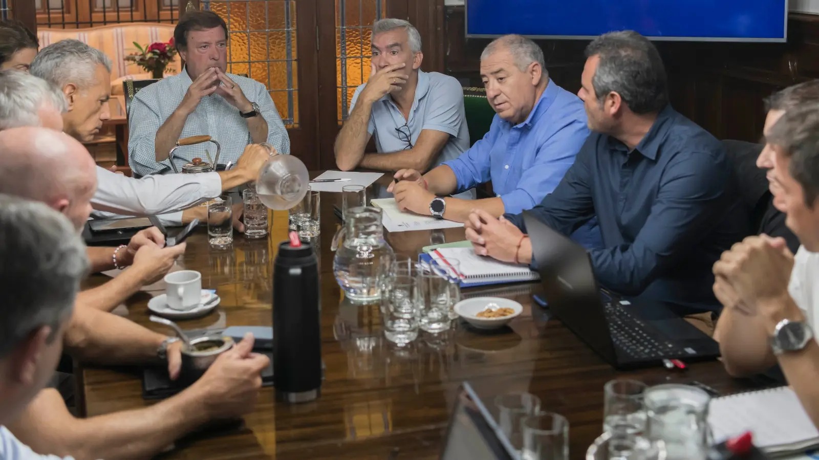 En este momento estás viendo Weretilneck reunió al Gabinete y definió nuevas estrategias de trabajo