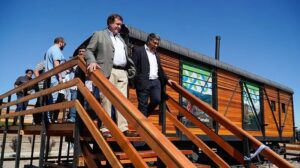 Lee más sobre el artículo Comallo: se inauguró un nuevo vagón que potenciará el Corredor de la Estepa