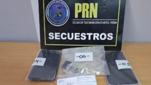 Lee más sobre el artículo Viedma: un llamado al 0800-DROGAS terminó con un kiosco narco
