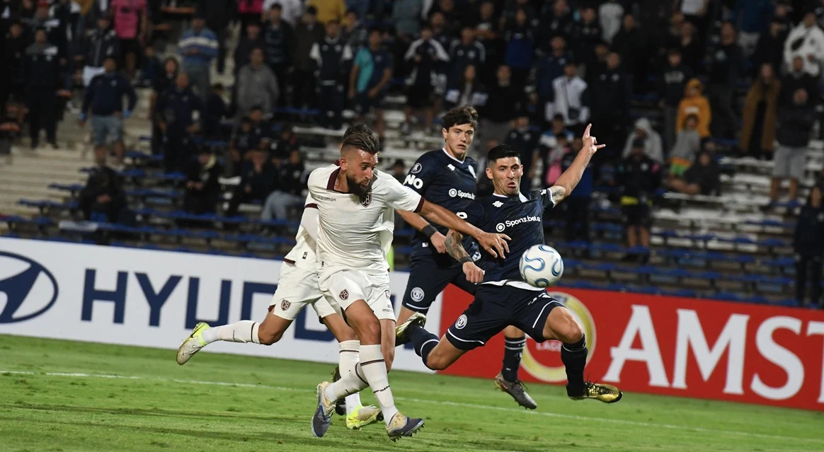 En este momento estás viendo Independiente Rivadavia debutó con éxito en la Libertadores
