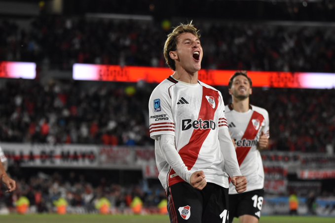 Lee más sobre el artículo River goleó a Belgrano y se consolida con Coudet