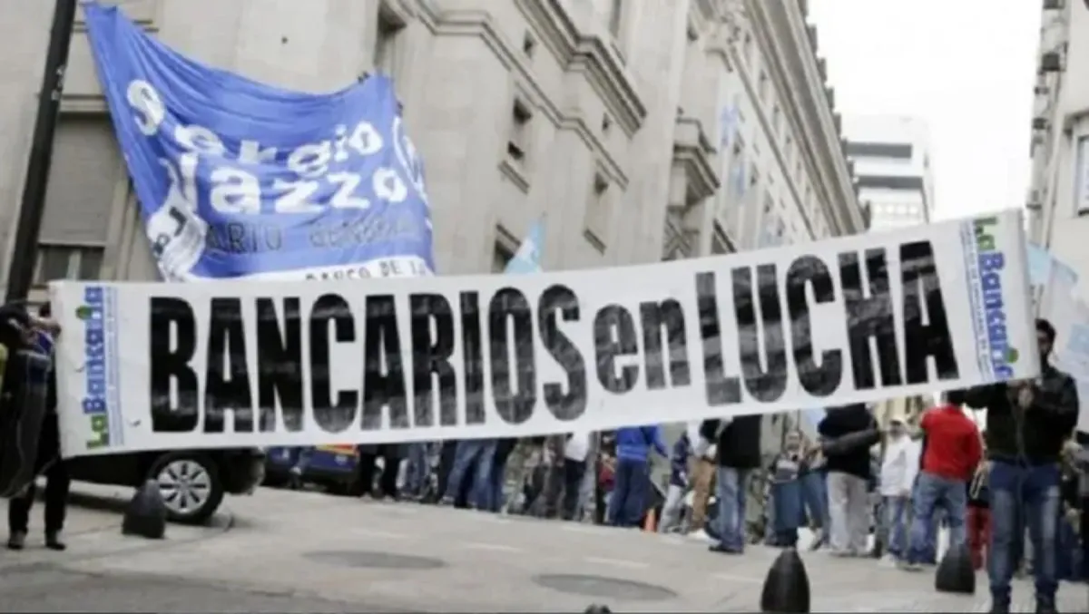 En este momento estás viendo La Bancaria anticipa más medidas de fuerza y cuestiona al Gobierno por la reforma laboral