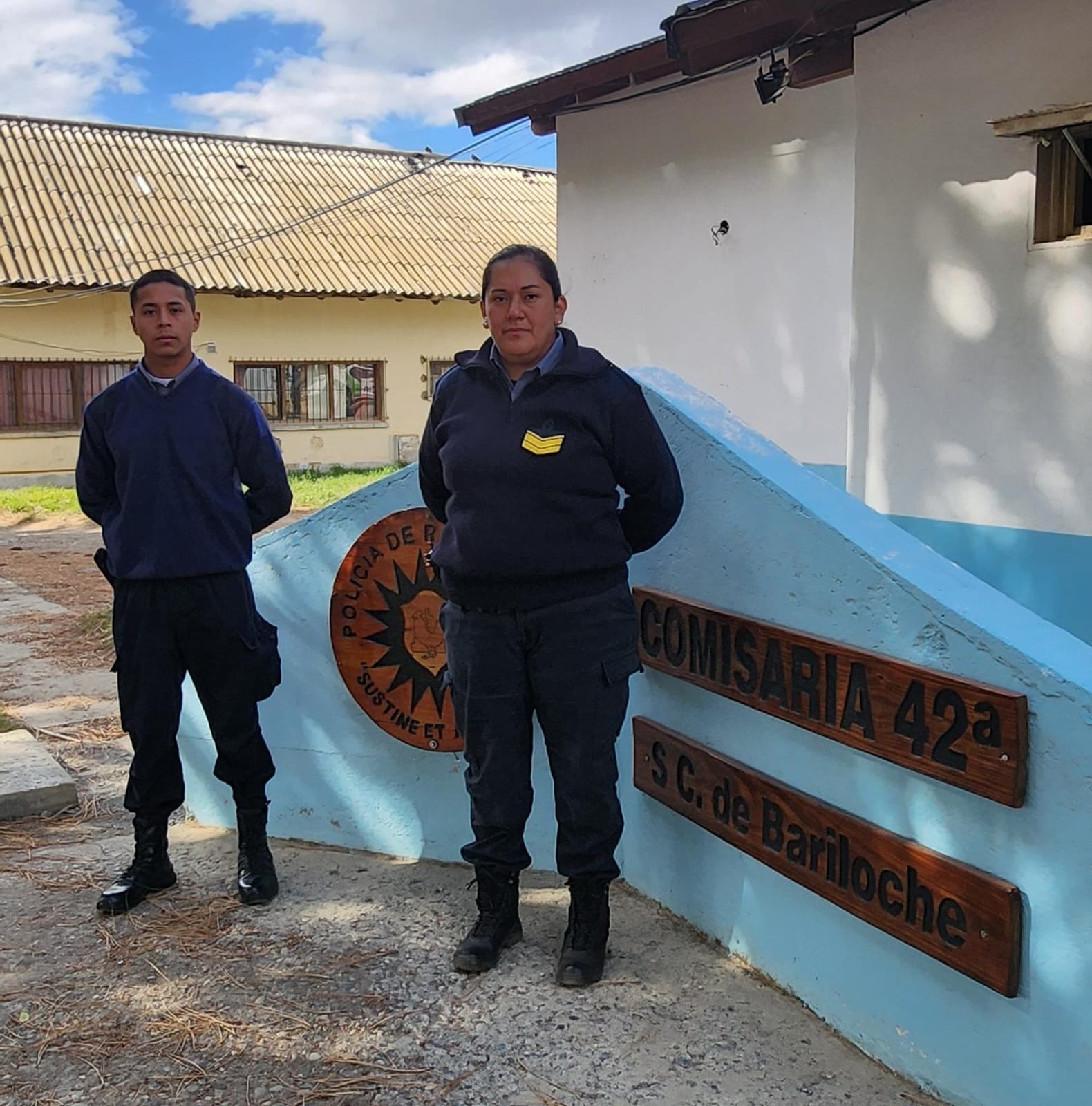 En este momento estás viendo Mujer policía le practicó RCP y le salvó la vida de una beba de tres meses en Bariloche