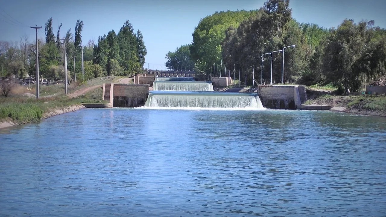 En este momento estás viendo Cierre de la temporada de riego: mantenimiento de los canales y tareas programadas
