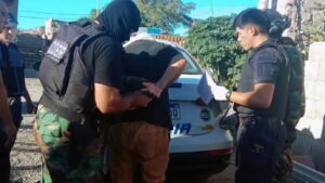 Lee más sobre el artículo Persecución fluvial y caída de cuatreros armados: La Policía de Río Negro desarticula parte de la banda de los ríos