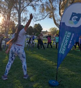 Lee más sobre el artículo Comienza el fin de semana deportivo en Cipolletti: Fútbol, Handball, Atletismo y Básquet