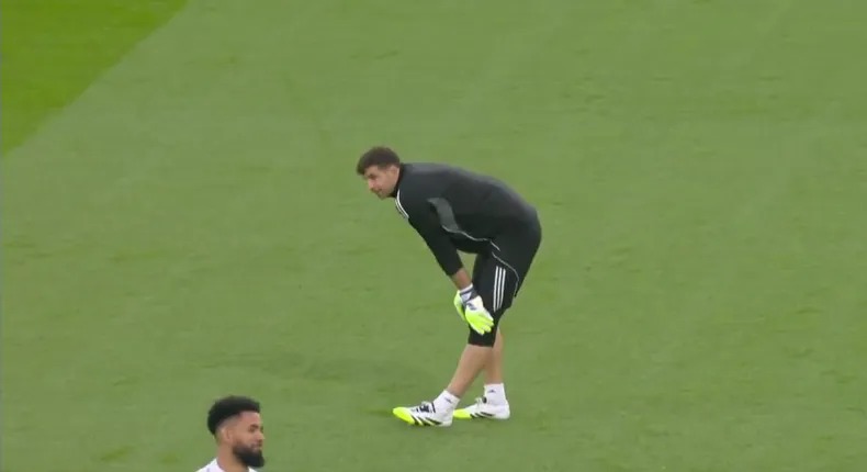 En este momento estás viendo Alarma en la Selección Argentina: Dibu Martínez debió ser reemplazado en la entrada en calor