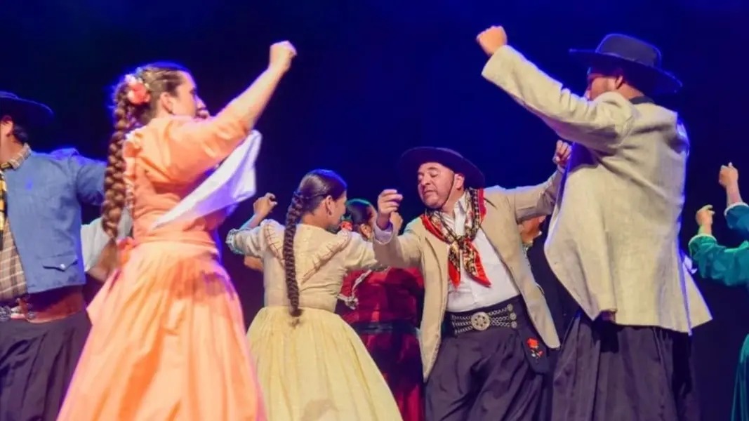 En este momento estás viendo Provincia abre inscripciones para talleres de folklore en General Roca