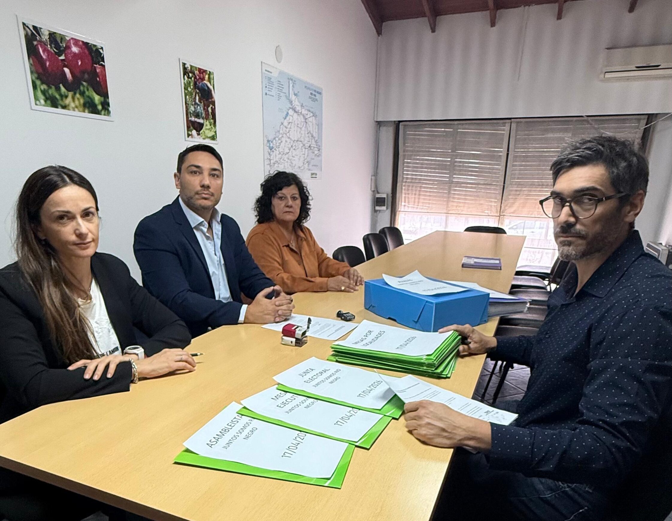 En este momento estás viendo Renovación para Seguir Creciendo Juntos presentó su lista completa de candidatos