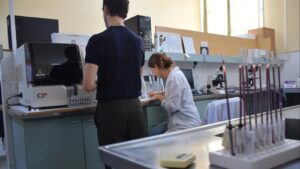 Lee más sobre el artículo Diagnósticos rápidos para laboratorios de hospitales clave en Río Negro