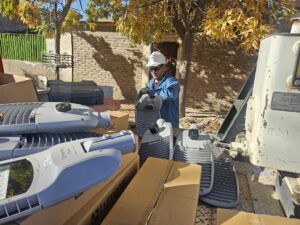 Lee más sobre el artículo Este viernes finaliza el recambio de luminarias en el barrio Anai Mapu